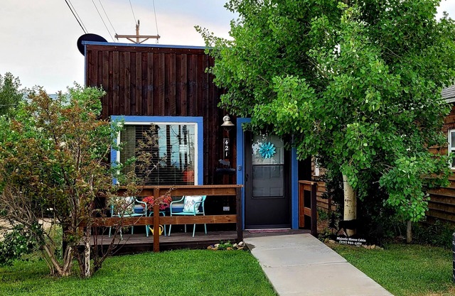 Quaint & Cozy stay in the Moose Viewing Capital of Colorado! Dogs welcome!