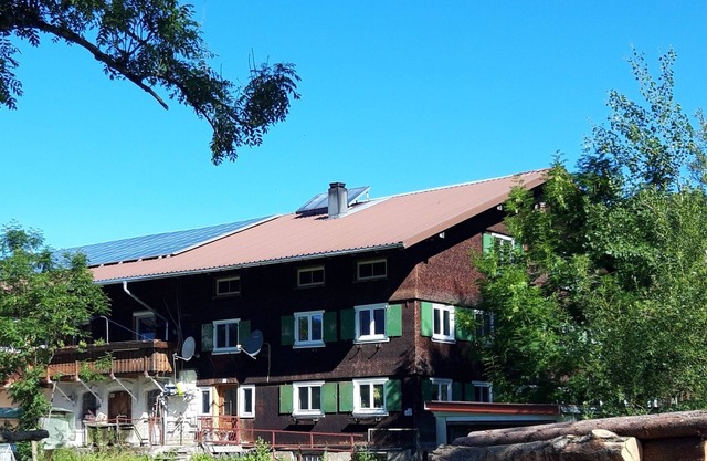 Quaint farmhouse in the countryside with its own garden, 10 beds