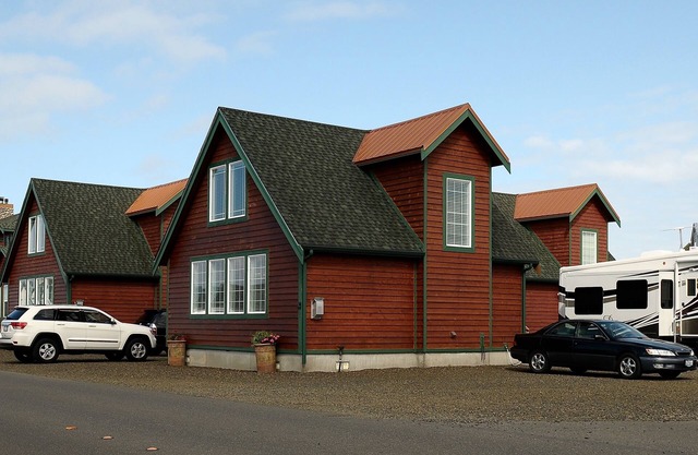 Quaint location, quiet end of the beach. Kid and pet friendly