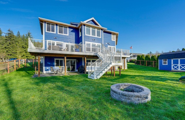 Quaint Mount Vernon Studio Rental w/Big Lake View