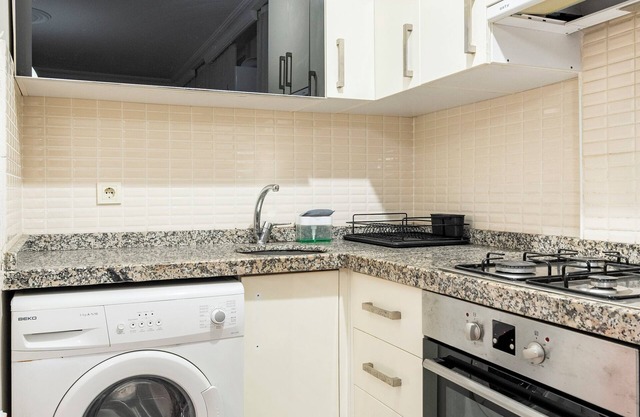 Quality & Cozy Central Apartment “Whole Place” with Delightful AC