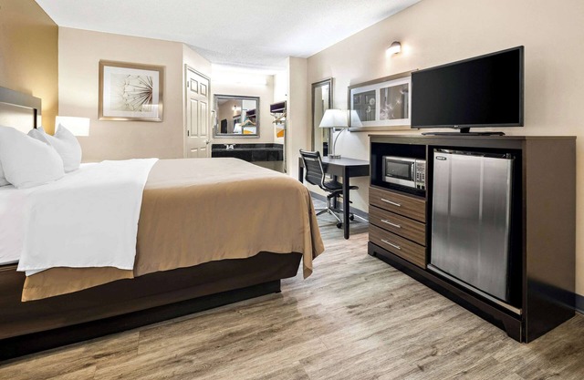 Quality Inn Decatur River City
