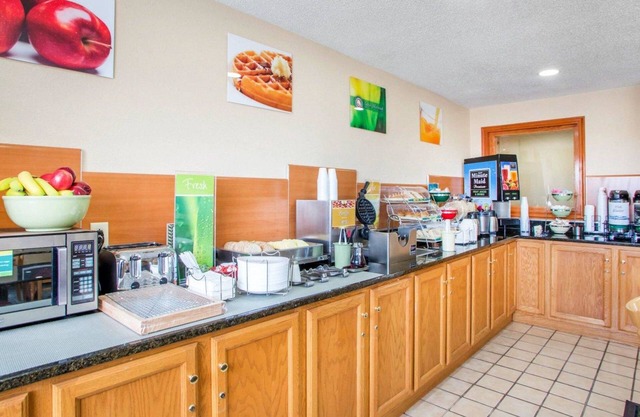 Quality Inn Ottawa near Starved Rock State Park