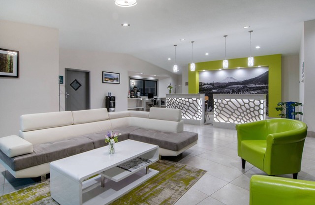 Quality Inn & Suites Albany Corvallis