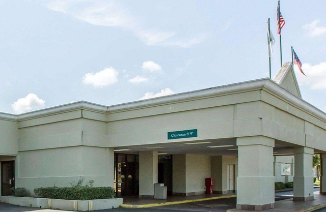 Quality Inn & Suites