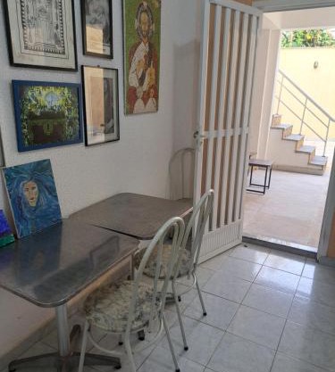 Quarto Com Banheiro Independente