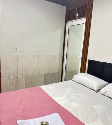 Quarto com banheiro privado
