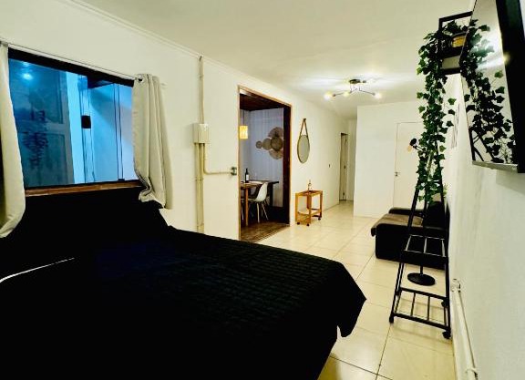 Quarto privativo no centro de Embu das Artes