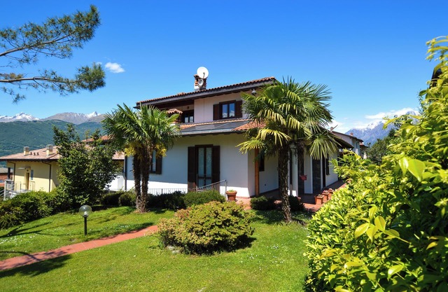 Quattro Stagioni Winter Garden Holiday Apartment with Pool