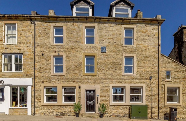 QUEEN ANNE SUITE, family friendly, luxury holiday cottage in Stanhope