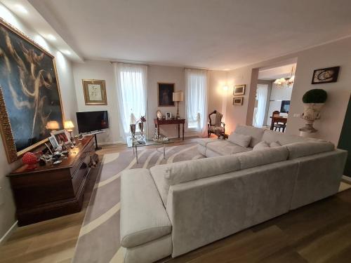 Queen apartment
