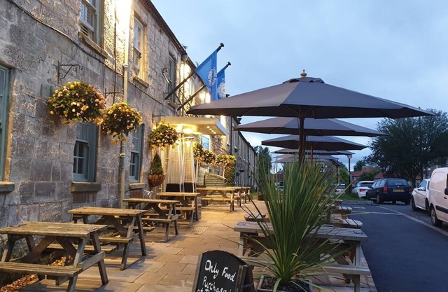 Queen Catherine Hotel
