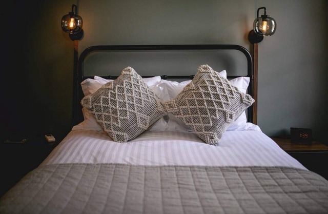 Queen Guest Room at The Jacksonville Inn