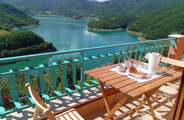 Queen of lake (Lake Turano)