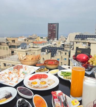 Hilton Beirut Habtoor Grand Hotel 