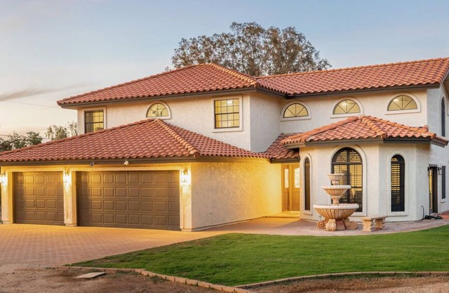 Quiet 1 acre get-a-away with mountain views