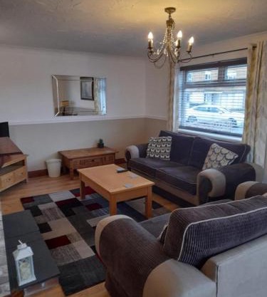 Quiet 3 bed close to the A1