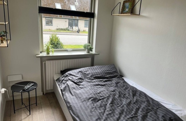 Quiet and budget-friendly room in Herning – with access to kitchen and garden