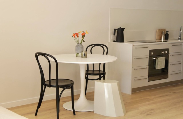 Quiet and Calming space within minutes of the best of Collingwood.