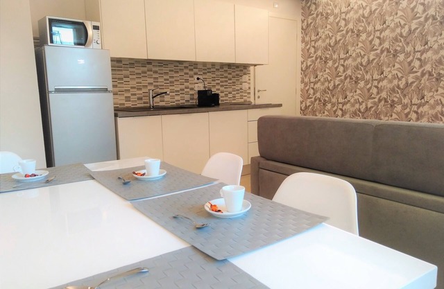 Quiet and comfortable apartment in historic center near the Arena