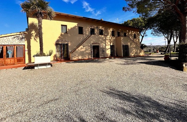 Quiet and nice holiday complex in Tuscany, pool,Wi-Fi,T6