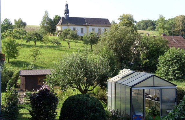 Quiet apartment with garden and views to the sanctuary