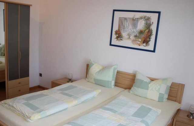 Quiet, comfortable, central, 3 bedrooms, in the middle of the Ruhr area, near Centro, price f