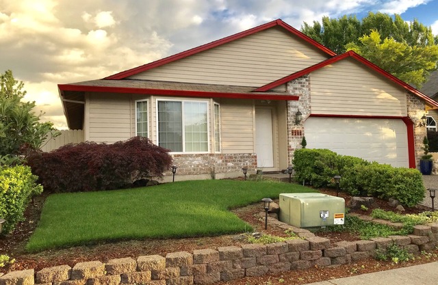 Quiet, comfortable home. Near Intel and Nike campuses.