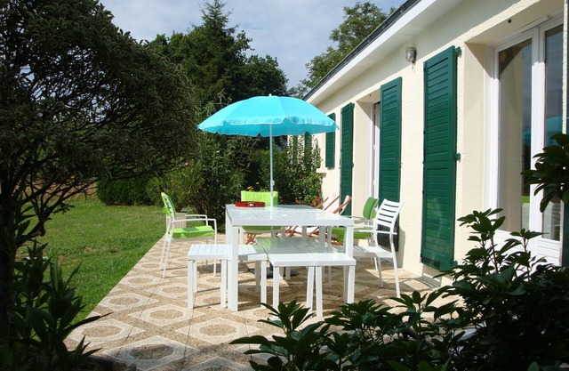 Quiet country house in southern Brittany at 30 min. of the sea