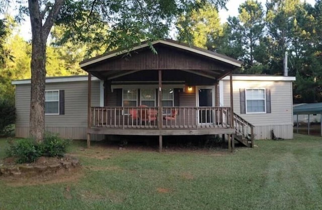 Quiet Country Retreat 3 bed/2 bath