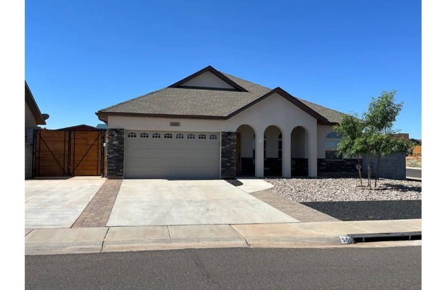 Quiet, Cozy Three Bedroom Two Bath Home, Great Location