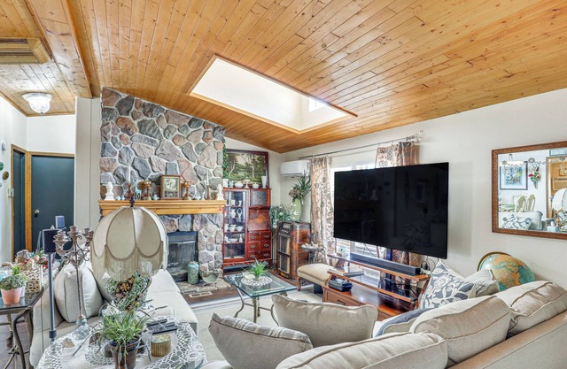 Quiet Dolan Springs Home w/Patio, Mountain Views!