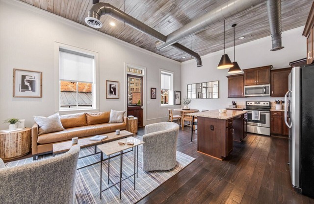 Quiet Downtown Loft in the Heart of Macon