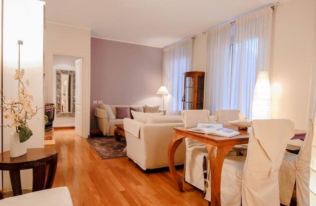 Quiet & elegant flat in Porta Venezia - up to 4 !