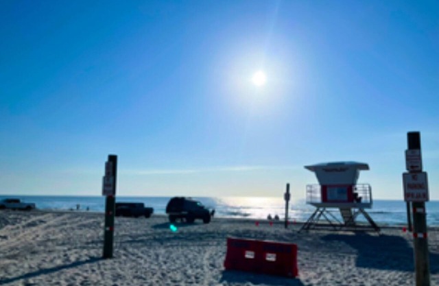 Quiet, fully stocked 3 Bed 2 Bath Home only 7 miles from the beach!