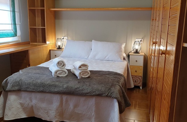 Quiet holiday home for up to 10 people, with garden, near the beach