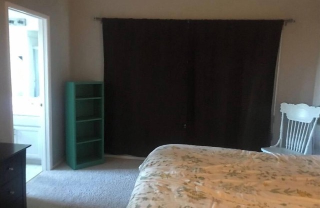 Quiet home, comfortable, private bathroom