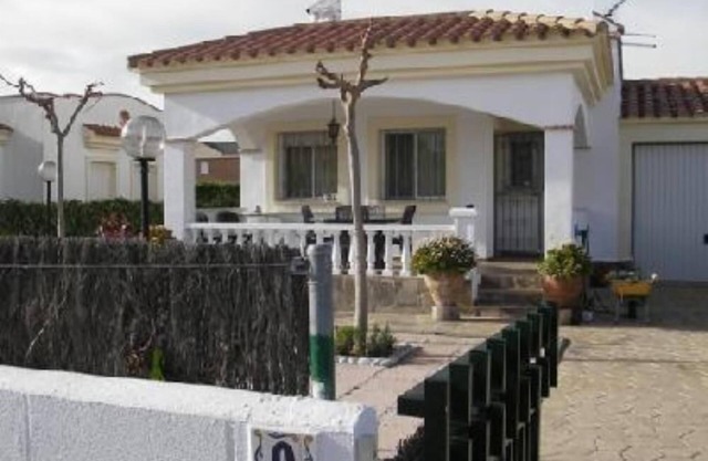 Quiet house, Garden, Huge beach 100m, Fishing (sea, river, boat)/Riomar