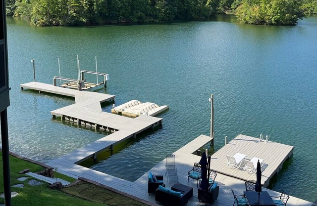 Quiet Lake Martin Getaway