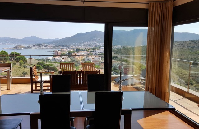 QUIET, LUXURY APARTMENT & HIGH-SPEED WIFI