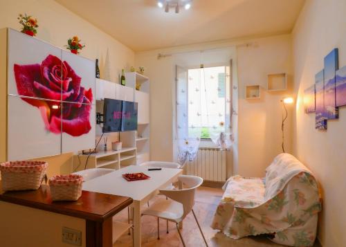 Quiet Mountains Apartment - with Wi-Fi, Smart TV