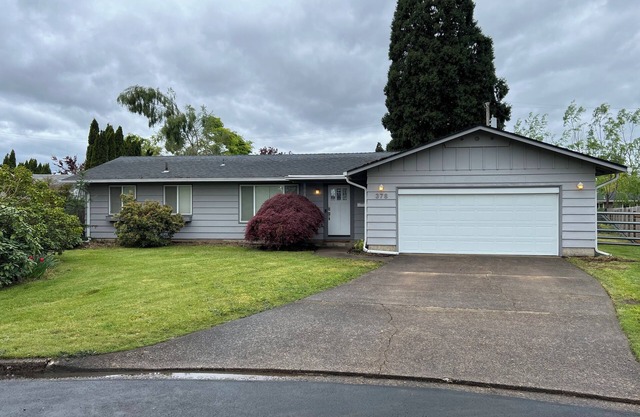 Quiet neighborhood, close to University of Oregon, shopping & freeway’s