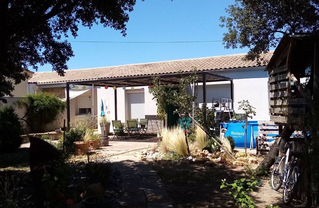 Quiet room in northern vaucluse, near Avignon, Orange