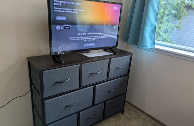 Quiet, safe private 1bed/1ba in shared apartment surrounded by nature