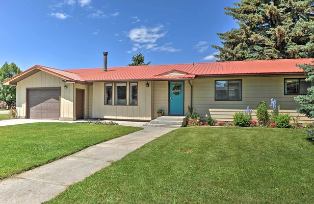 Quiet Sugar City Home < 80 Mi to Yellowstone!