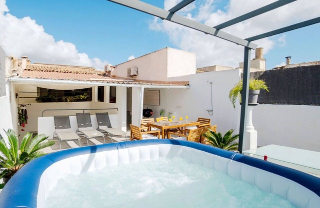 Quiet townhouse for families, athletes & groups