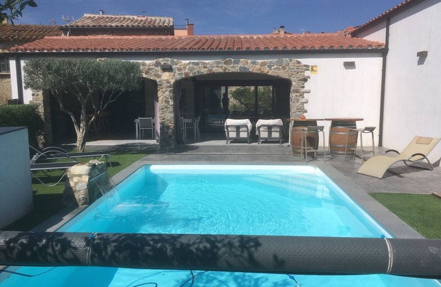 QUIET VACATION - 2 STEPS FROM THE SEA - PRIVATE POOL