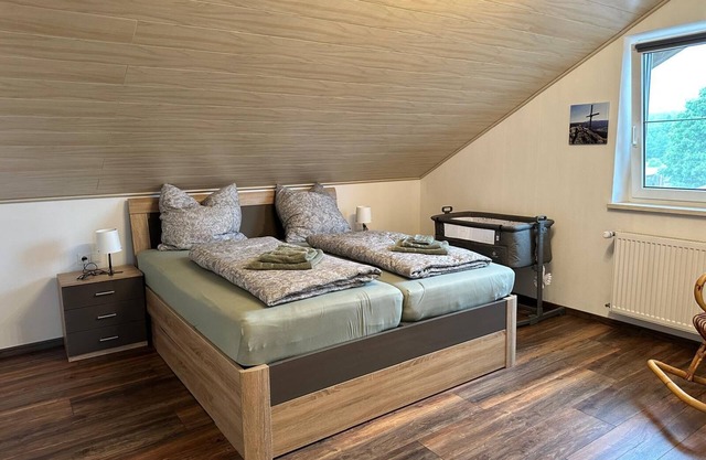 Quiet vacation apartment (100sqm) with balcony