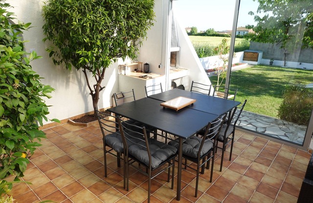 Quiet vacation home just 8 minutes from the beach.