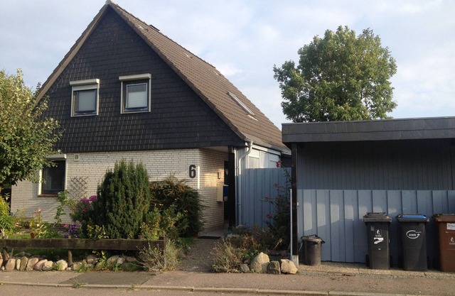 Quiet vacation home with sea views just 400m from the beach